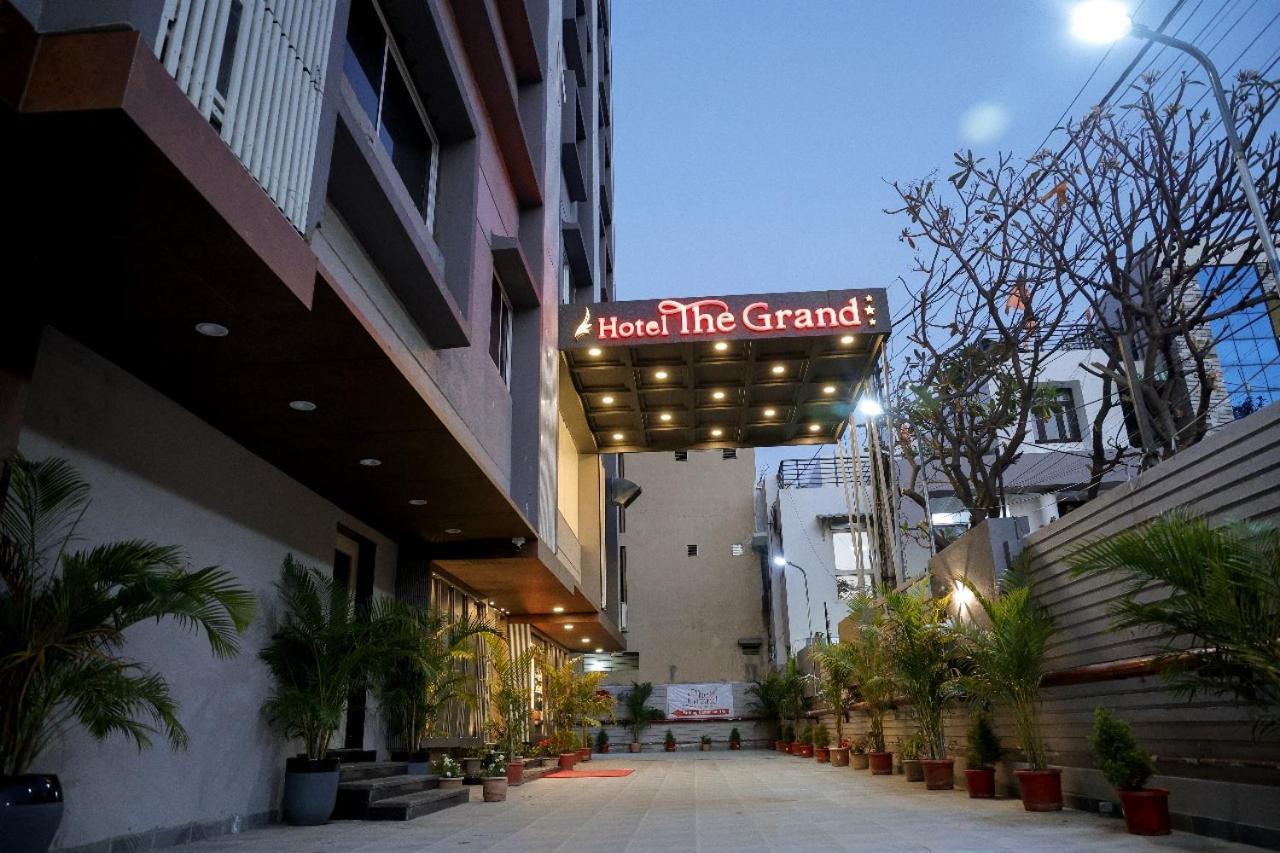 Hotel The Grand Indore Exteriör bild